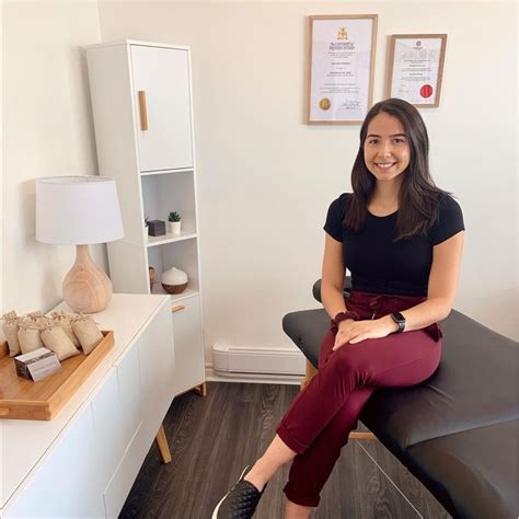 Amanda Pereira Registered Massage Therapy Oakville On