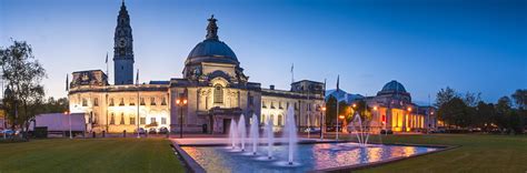 Get the latest cardiff city news, scores, stats, standings, rumors, and more from espn. Cardiff City Hall - Britain ExplorerBritain Explorer