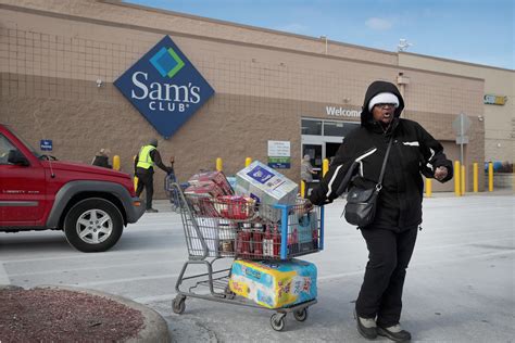 Sam’s Club to hire 2,000 workers ahead of extended holiday shopping