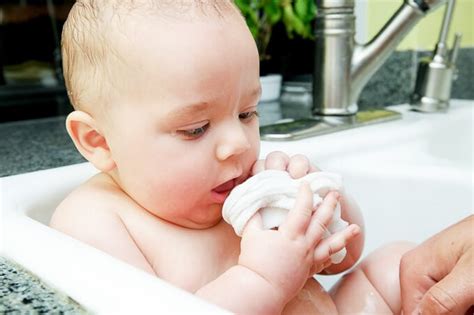 Sink inserts are accessories used while bathing a baby in a sink or sometimes a tub to ensure the baby's comfort and safety. Baby Sink Bath Time | Someday I'll Learn