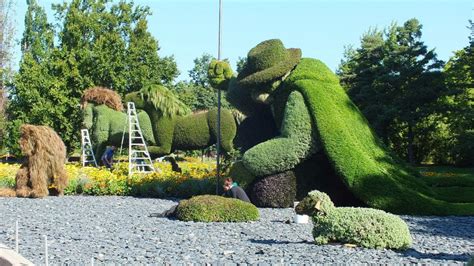 The augsburg botanical gardens (botanischer garten augsburg) maximillian museum; Mosaiculture 2013 at Montreal Botanical Gardens