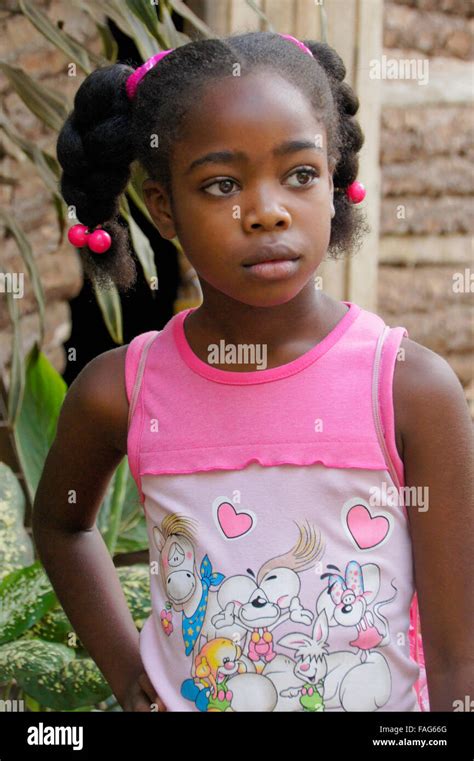 beautiful little black girl in fotos und bildmaterial in hoher auflösung alamy