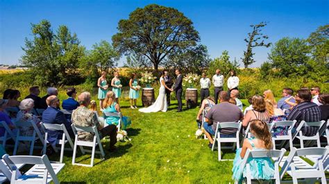 10 Wonderful Non Traditional Wedding Ceremony Ideas 2023