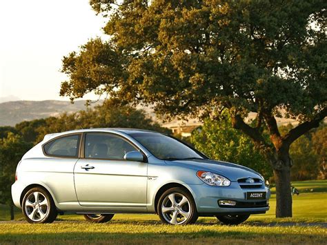 At edmunds we drive every car we review. Car in pictures - car photo gallery » Hyundai Accent 2007 ...