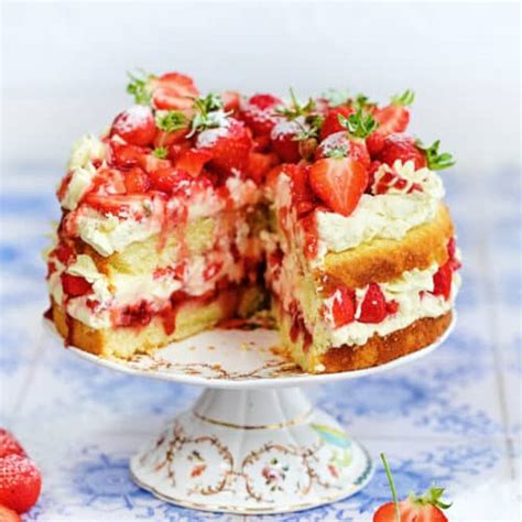 Strawberry Shortcake Cake Supergolden Bakes