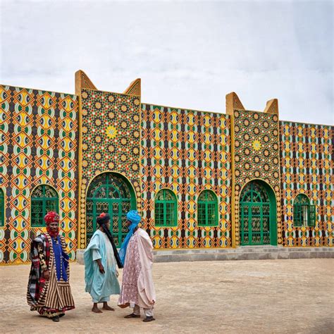 Pueblo Hausa De Nigeria Hombres Hiena Durbar Y Arquitectura