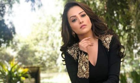 naagin 3 fame anita hassanandani looks hot in sexy black gown as she poses for the camera see