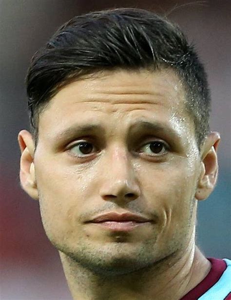 Mauro matías zárate riga (born 18 march 1987) is an argentine footballer mauro zárate biography, ethnicity, religion, interesting facts, favorites, family, updates, childhood facts, information and more Mauro Zárate - Spielerprofil | Transfermarkt