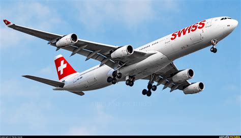 Hb Jmb Swiss Airbus A340 300 At Zurich Photo Id 1326857 Airplane