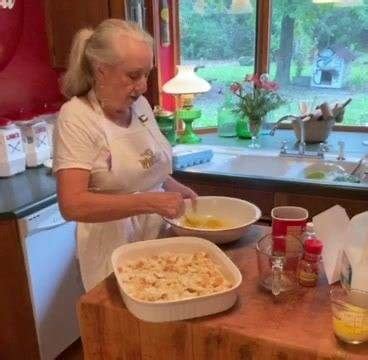 To cook with brenda gantt, follow her on facebook and instagram. brenda gantt cooking videos - Yahoo Video Search Results ...