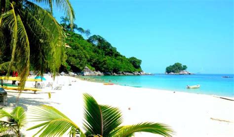 Compare prices of 67 hotels in tioman island on kayak now. Salang Indah Resort, Pulau Tioman - HolidayGoGoGo - Island ...