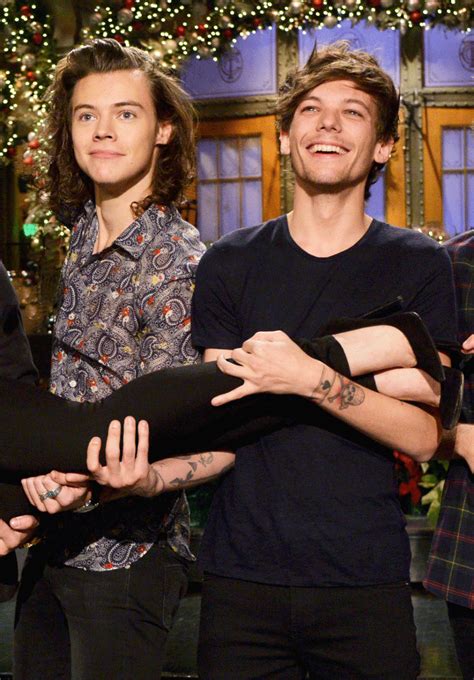 Harry styles and louis tomlinson. Louis Tomlinson's bromantic tweet to Harry Styles ...