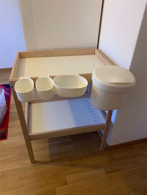 Als ikea family mitglied kannst du dich sofort anmelden oder du wirst einfach schnell und kostenlos mitglied. Wickeltisch IKEA mit Ablagen kaufen auf Ricardo