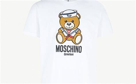 INDI: Bear Artwork Bear Moschino Logo
