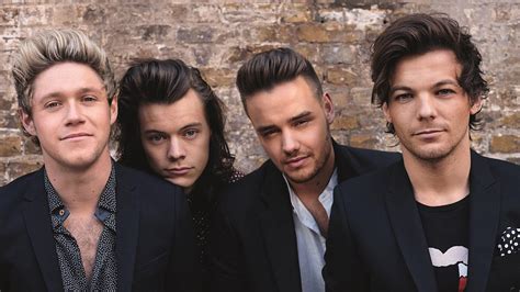 one direction one direction pose for official photo without zayn malik atlas chinese