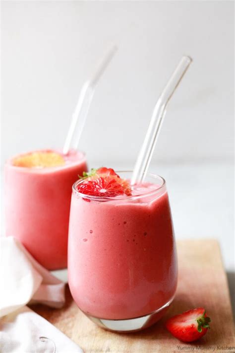 Simple Strawberry Banana Smoothie With Yogurt Or Almond Milk