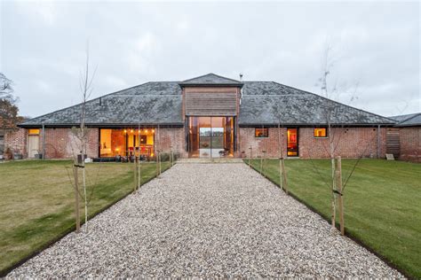 Photo 1 Of 9 In 8 Barn Houses For Modern Living From This Converted