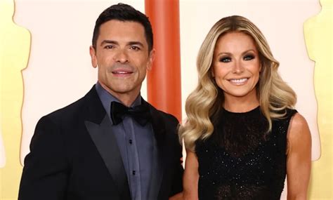 Kelly Ripa Recalls Ridiculous Sexual Rituals Over Facetime With