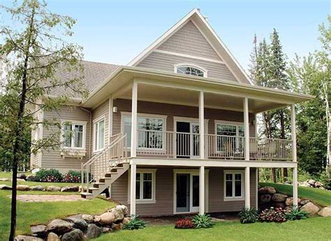 These house plans for narrow lots are popular for urban lots and for high density suburban developments. Plan 21565DR: Dream Design with Many Options in 2021 ...