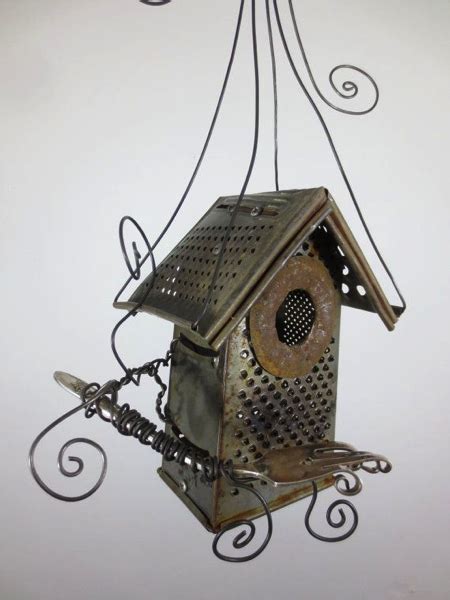 10 Ways To Upcycle Cheese Graters To Elegantly Decorate Your Home And