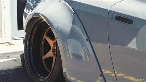 Can't see the wood for the trees: New 911 Turbo S Camera Car Captures BMW M8 Vs Modified GT-R Drag Race - Trending Motors