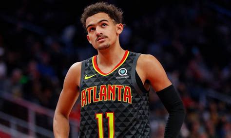 Trae young is a top college basketball player, but he is still the same person to his family. Trae Young entra para a história da NBA - BsktBrasil