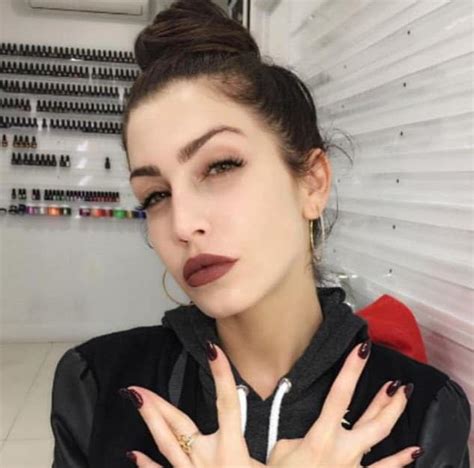 Why Stevie Ryan Youtube Star Dead In Hanging Suicide