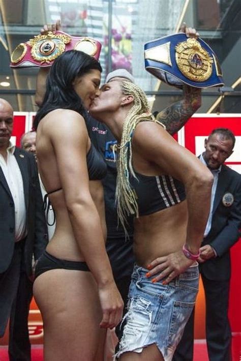 Marie eve dicaire defeats mikaela lauren via 10 round decision. Women's Boxing Kiss - Barnorama