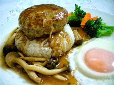 Steak can be enjoyed in so many different but very simple ways. Peng's Kitchen: Japanese Hamburg Steak I (Mushroom Sauce)