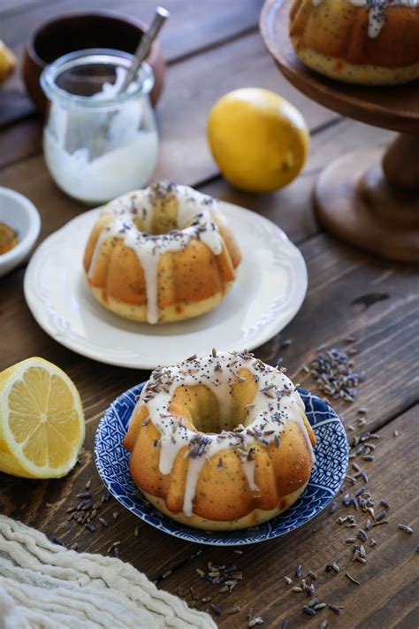 The famous mini bundt cake recipes we all know and love come in so many flavors and only one shape. Grain-Free Lemon Poppy Seed Mini Bundt Cakes (Paleo) - The ...