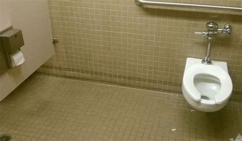 Outrageous Toilet Fails That Will Shock You 15 Pics
