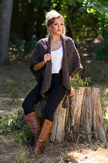 Ravelry Outlander Claire S Tassel Shawl Pattern By Louise Bollanos