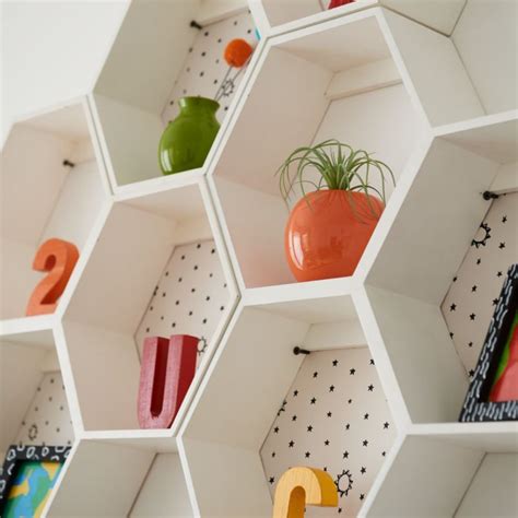 Honeycomb White Hexagon Shelf In 2020 Hexagon Shelves Honeycomb