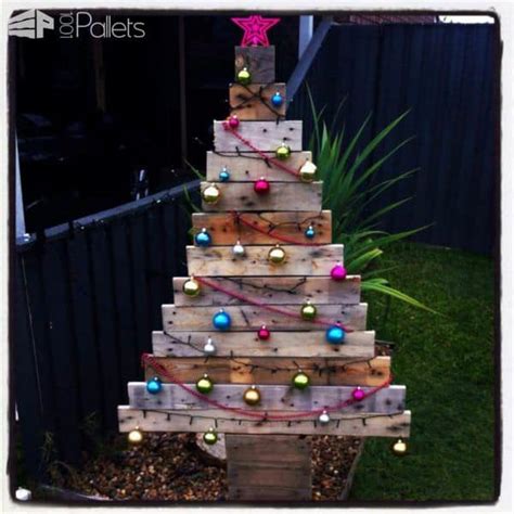 40 Pallet Christmas Trees And Holiday Decorations Ideas 1001 Pallets