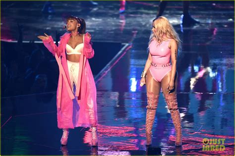 Ariana Grande Performs Side To Side At Mtv Vmas With Nicki Minaj
