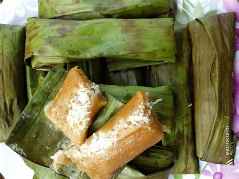 Lepat pisang biasanya di santap saat santai waktu nonton televisi atau kegiatan lainnya. Resepi Kuih Lepat Pisang Kegemaran Ramai | Iluminasi