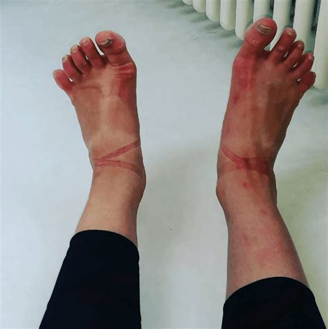 Ballerina Feet Pictures That Will Haunt You For Rest Of Your Life 50
