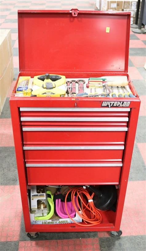The tool cabinet measures 52″ wide x 18″ deep x 37.5″ tall. WATERLOO RED TOOL CABINET WITH CONTENTS - Kastner Auctions