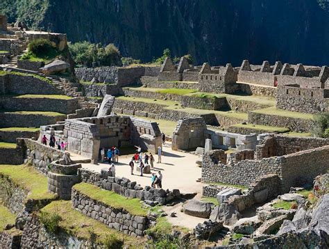 La Plaza Sagrada De Machu Picchu