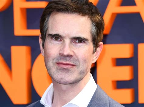 jimmy carr being sued by estranged father over derogatory joke tvmnews mt