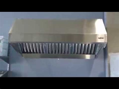 La cocinas industriales debe de recibir una ventilación como mínimo de 10 l/s·m². Campana extracción cocina industrial - YouTube