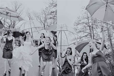 How To Make The Most Of A Rainy Wedding Day Destination Wedding Photos Rainy Wedding Dream