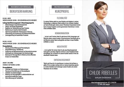Danach können sie ihr erstelltes printprodukt direkt online einbinden und bestellen. Kurzbewerbung Flyer Vorlage
