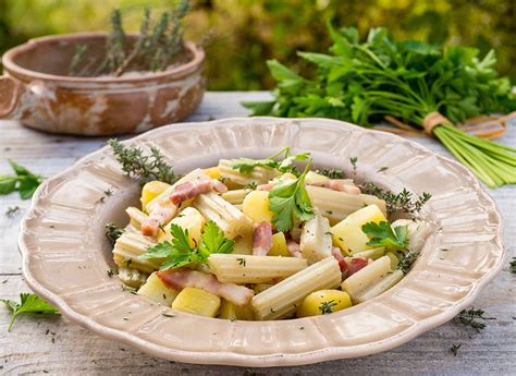 Comment cuisiner le cardon poêlée de cardons aux lardons