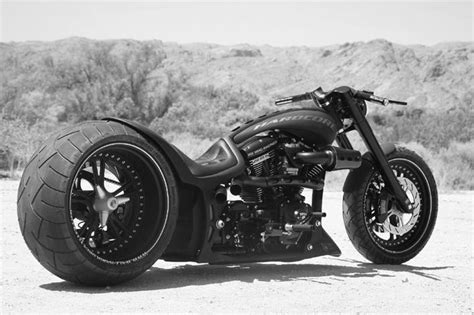 Biker Build Off By Hardcore Cycles Moto Custom Blog Harley Davidson