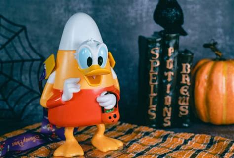 Donald Duck Candy Corn Sipper Revealed For Disney World And Disneyland