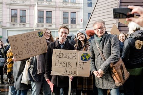 We did not find results for: „Fridays for Future" bringen Bewegung in die Klimapolitik ...
