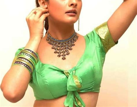 Welcome To Sexy Navel Bollywood Actress Kiran Rathods Sexy Navel
