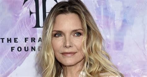 She Looks Great 65 Year Old Michelle Pfeiffer Stunned With Her