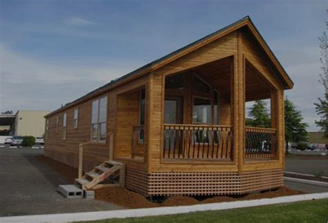 This is especially popular in the land of 10,000 lakes, minnesota. Cute, Cheap Little Modular Log Cabin Homes Like This Are ...